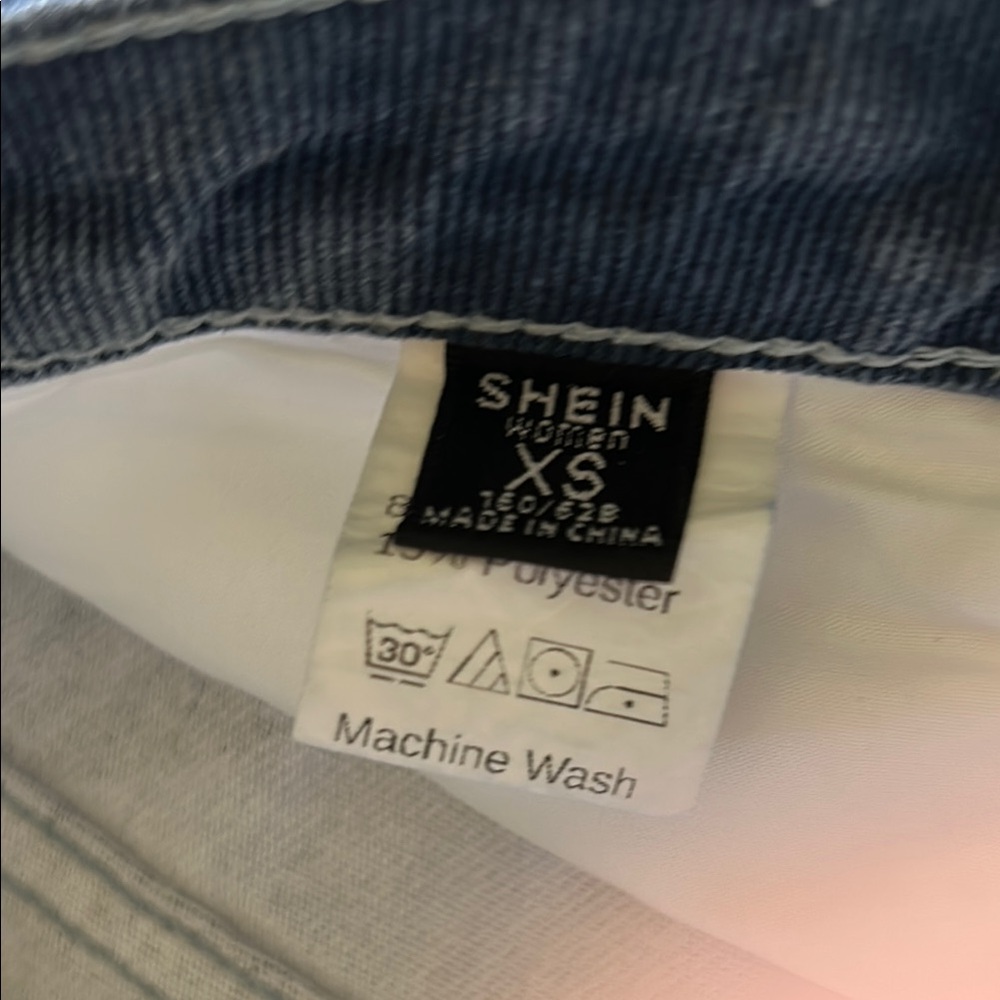 SHEIN Blue and White Flare Jeans - Picture 5 of 7